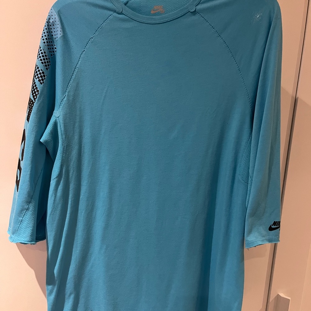 Mens Nike top